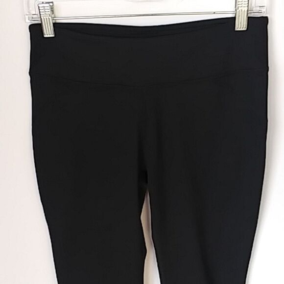 Fabletics Athletic Yoga Cropped Leggings hidden pocket abstract multicolor hems - Picture 5 of 8